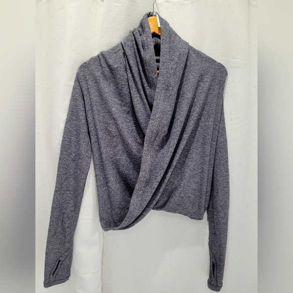 IVIVVA GIRLS BY LULULEMON Four Count Shrug Wrap Heather Gray Girl's Size 10 - Picture 2 of 9